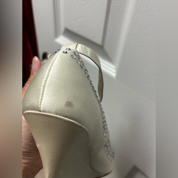 Benjamin Adams London Luxury Bridal Shoes Carmen Ivory Duchess Silk Rhinestone 8 - Picture 6 of 8